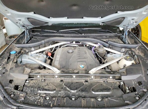 5UX13EU02R9U24290 2024 BMW X5 Gray Engine compartment view