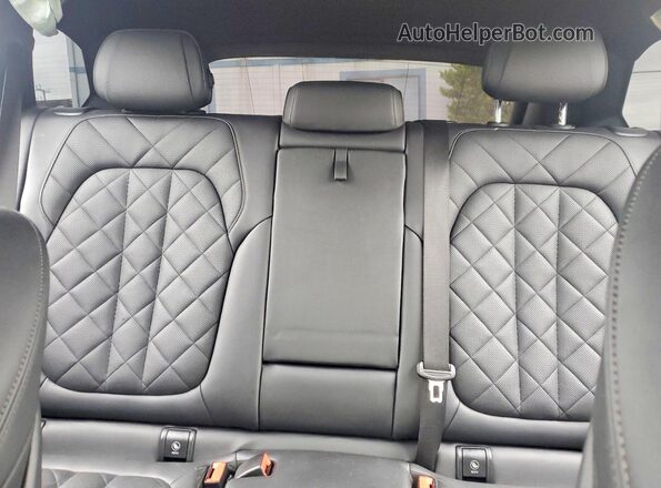 5UX13EU07R9S70272 2024 BMW X5 Black Vista de los asientos traseros