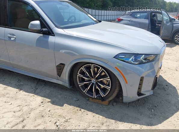 5UX13EU07S9Y41765 2025 BMW X5 Gray წინა ხედი