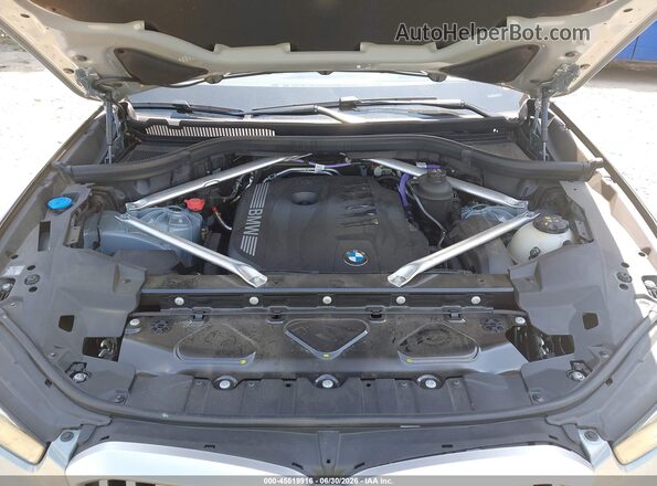 5UX13EU07S9Y41765 2025 BMW X5 Gray უკანა ხედი