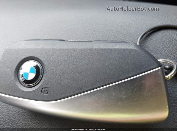 5UX13EU07T9052842 2026 BMW X5 Black Dashboard view