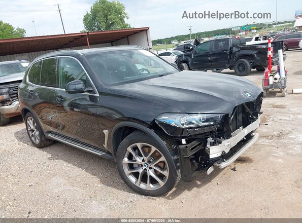 5UX13EU07T9052842 2026 BMW X5 Black 360 interior view
