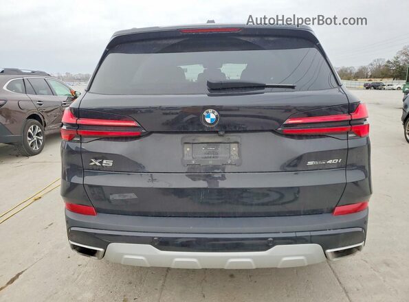 5UX13EU08R9U13987 2024 BMW X5 Black Հետևի տեսք