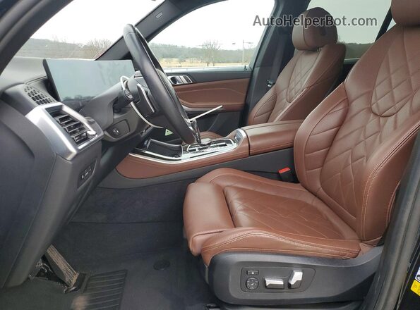 5UX13EU08R9U13987 2024 BMW X5 Black Սալոնի դիմացի տեսք