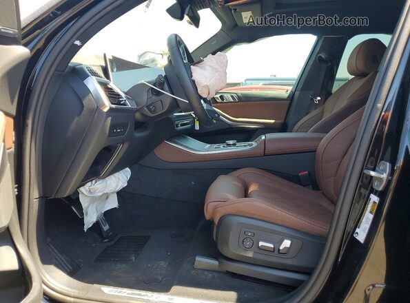 5UX13EU09T9301402 2026 BMW X5 Black Вид салону спереду