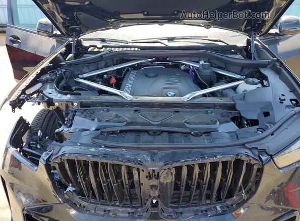 5UX13EU09T9301402 2026 BMW X5 Black Вид підкапотного простору