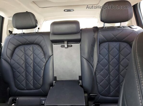5UX23EM00R9T80911 2024 BMW X7 White Widok tylnych siedzeń