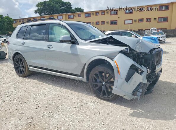 5UX23EM00T9130964 2026 BMW X7 Серый Передняя правая четверть