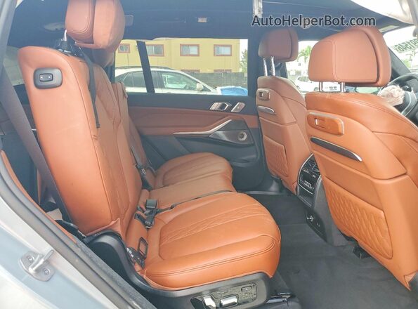 5UX23EM00T9130964 2026 BMW X7 Серый Вид задней части салона