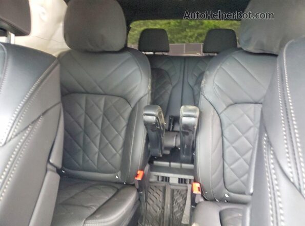 5UX23EM00T9410061 2026 BMW X7 Black Vista de los asientos traseros