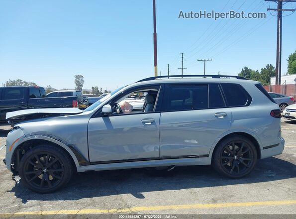 5UX23EM01R9S97181 2024 BMW X7 Gray Панорамний вид салону 360°