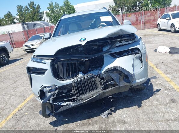 5UX23EM01R9S97181 2024 BMW X7 Gray Вид спереду