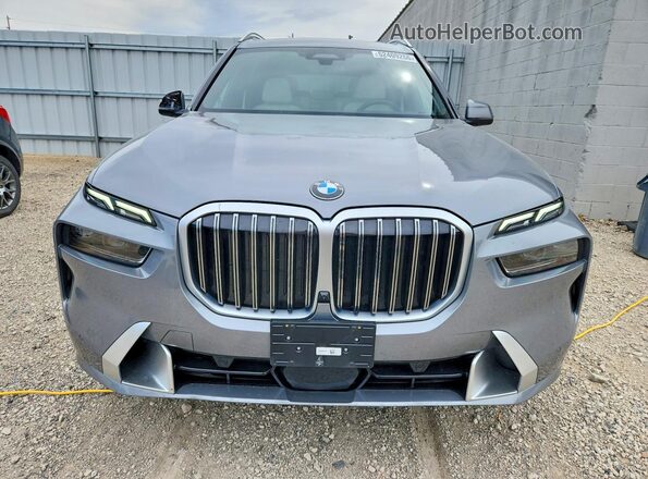 5UX23EM01S9Z89639 2025 BMW X7 Серебряный Вид спереди