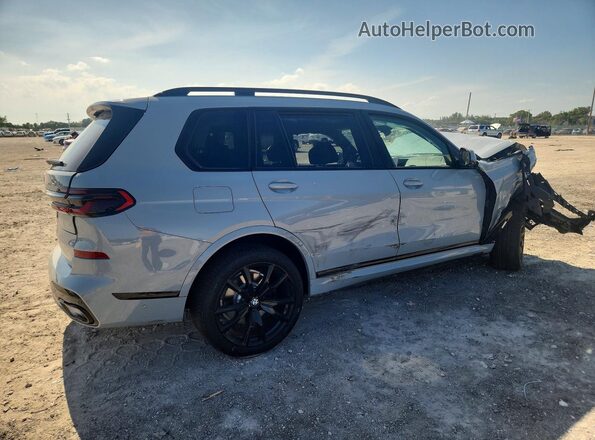 5UX23EM02T9328509 2026 BMW X7 Gray Задня права чверть