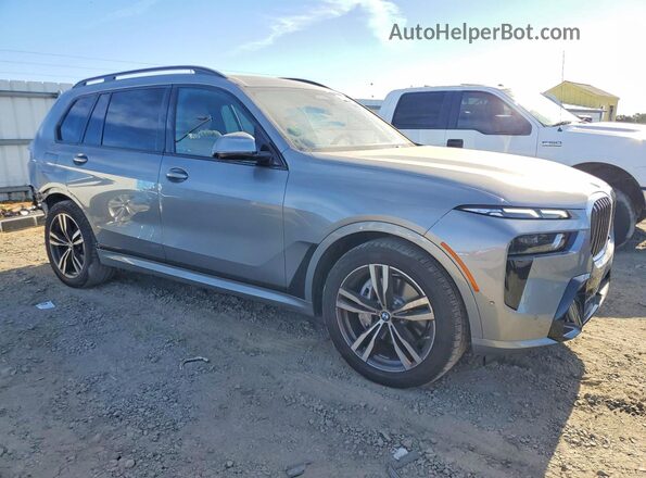 5UX23EM03R9U54435 2024 BMW X7 Gray Przód prawy
