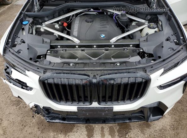 5UX23EM03S9Z35937 2025 BMW X7 White Widok komory silnika