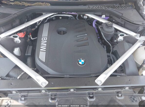 5UX23EM04R9W04519 2024 BMW X7 Белый Вид сзади