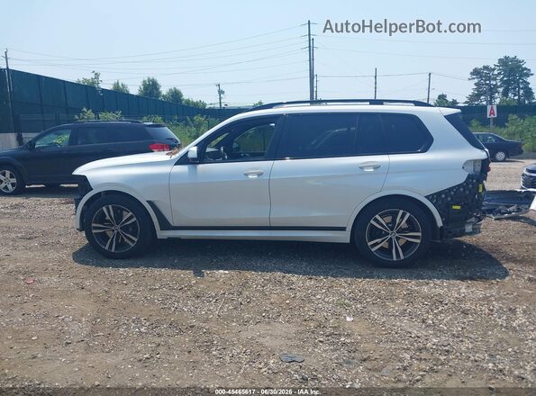 5UX23EM04R9W04519 2024 BMW X7 Белый Панорамный вид салона 360°