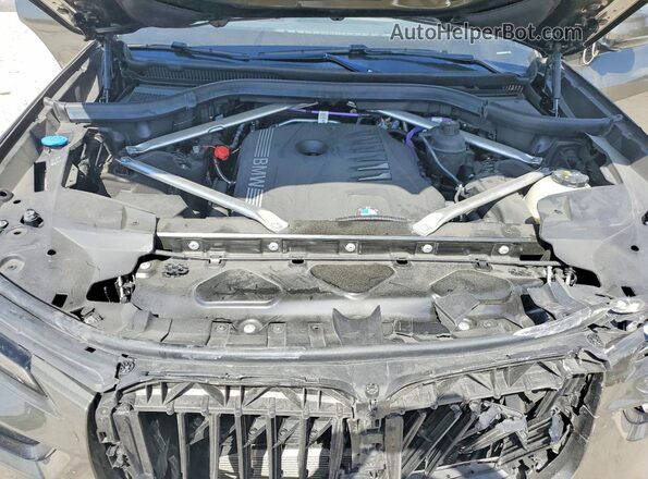 5UX23EM04S9Y67938 2025 BMW X7 Зеленый Вид подкапотного пространства
