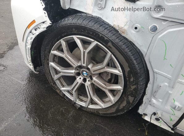 5UX23EM04V9428758 2027 BMW X7 Белый 