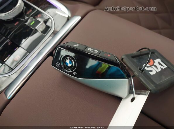 5UX23EM06V9428938 2027 BMW X7 White წინა პანელის ხედი