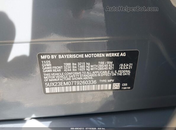 5UX23EM07T9260336 2026 BMW X7 Gray Widok komory silnika