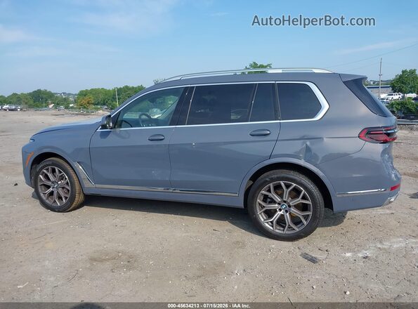 5UX23EM07T9260336 2026 BMW X7 Gray Widok wnętrza z tyłu