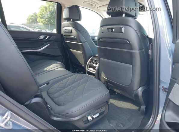 5UX23EM07T9260336 2026 BMW X7 Gray Widok naklejki z numerem VIN