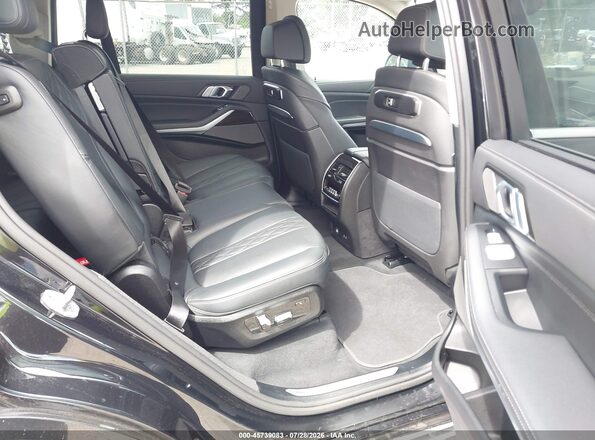 5UX23EM08T9070061 2026 BMW X7 Черный Вид наклейки с VIN-кодом
