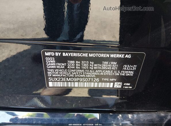 5UX23EM09P9S07126 2023 BMW X7 Black Вид підкапотного простору