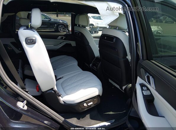 5UX23EM09P9S07126 2023 BMW X7 Black Вид наклейки з VIN-кодом