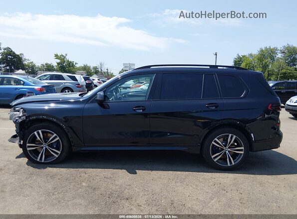 5UX23EM09P9S07126 2023 BMW X7 Black Панорамний вид салону 360°