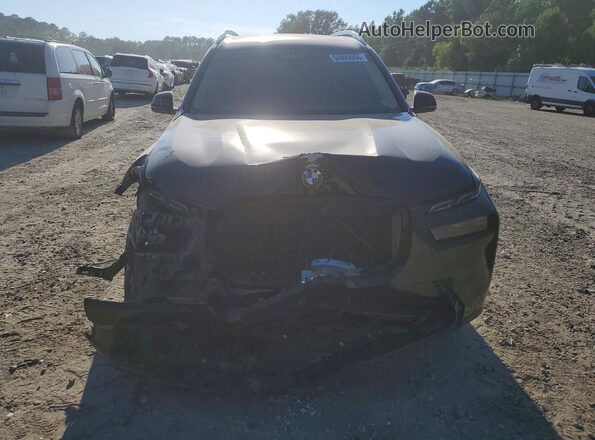 5UX23EM09R9V13245 2024 BMW X7 Black Widok z przodu