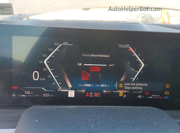 5UX23EM09R9V13245 2024 BMW X7 Black Widok zestawu wskaźników