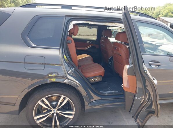 5UX23EM09S9Y92138 2025 BMW X7 Gray VIN sticker view