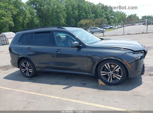 5UX23EM09S9Y92138 2025 BMW X7 Gray Rear interior view