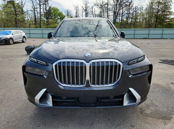 5UX23EM09S9Z32573 2025 BMW X7 Черный Вид спереди