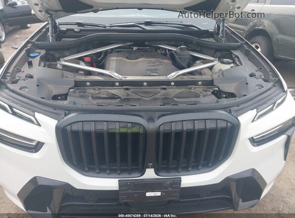 5UX23EM0XP9P30669 2023 BMW X7 White Vista trasera
