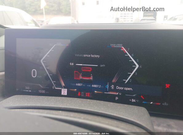 5UX23EM0XP9P30669 2023 BMW X7 White Vista de los asientos traseros