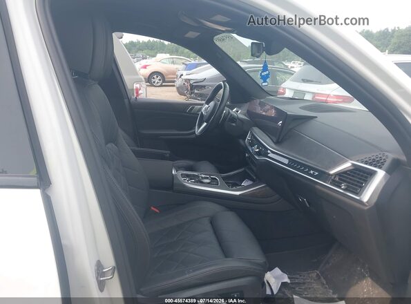 5UX23EM0XP9P30669 2023 BMW X7 White Vista interior delantera