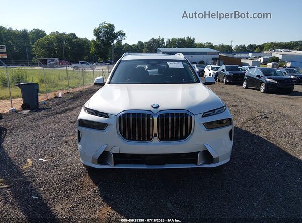 5UX23EM0XR9V51115 2024 BMW X7 White Вид задньої частини салону