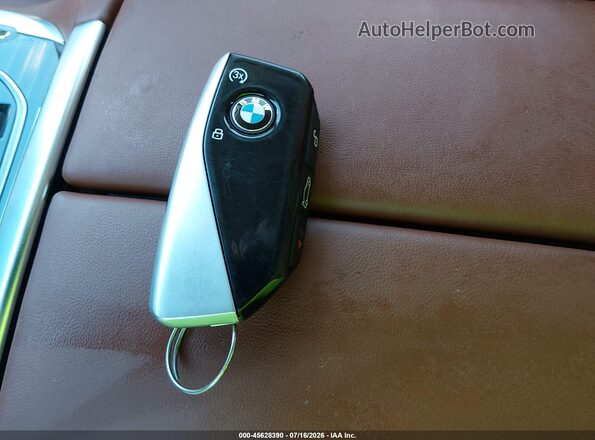 5UX23EM0XR9V51115 2024 BMW X7 White Вид панелі приладів