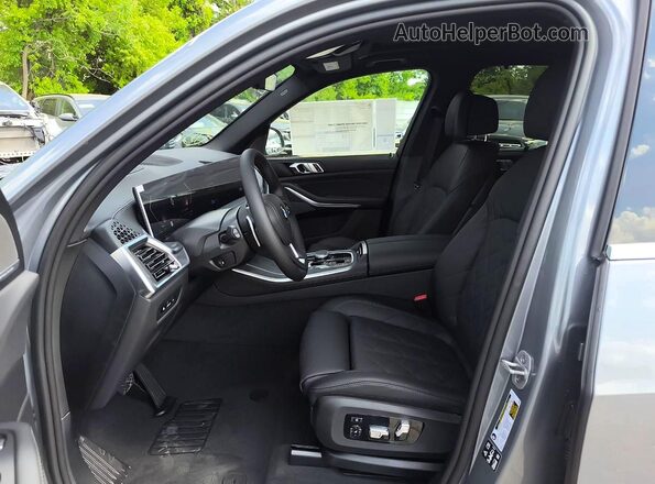 5UX23EU00T9364487 2026 BMW X5 Silver Սալոնի դիմացի տեսք
