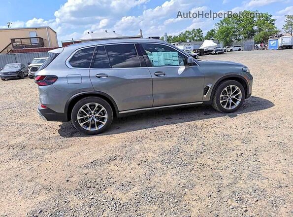 5UX23EU00T9364487 2026 BMW X5 Silver Սալոնի 360 աստիճան տեսք
