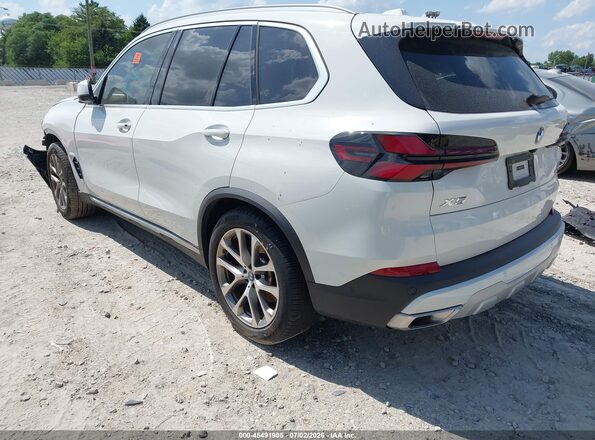5UX23EU01R9V32193 2024 BMW X5 White Rear left