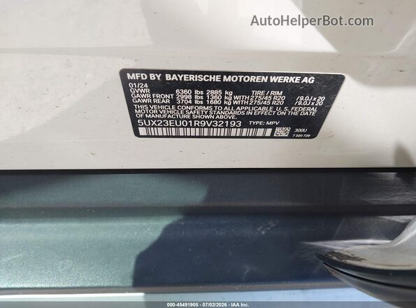 5UX23EU01R9V32193 2024 BMW X5 White Engine compartment view