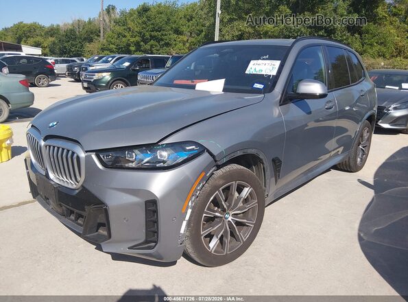 5UX23EU01T9105037 2026 BMW X5 Gray Front left