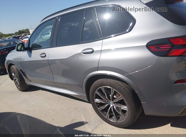5UX23EU01T9105037 2026 BMW X5 Gray 360 interior view