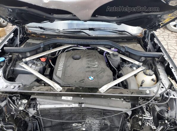 5UX23EU02S9X56191 2025 BMW X5 Silver ძრავის განყოფილების ხედი
