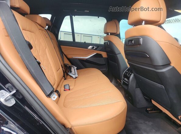 5UX23EU02S9X71287 2025 BMW X5 Black Вид задньої частини салону